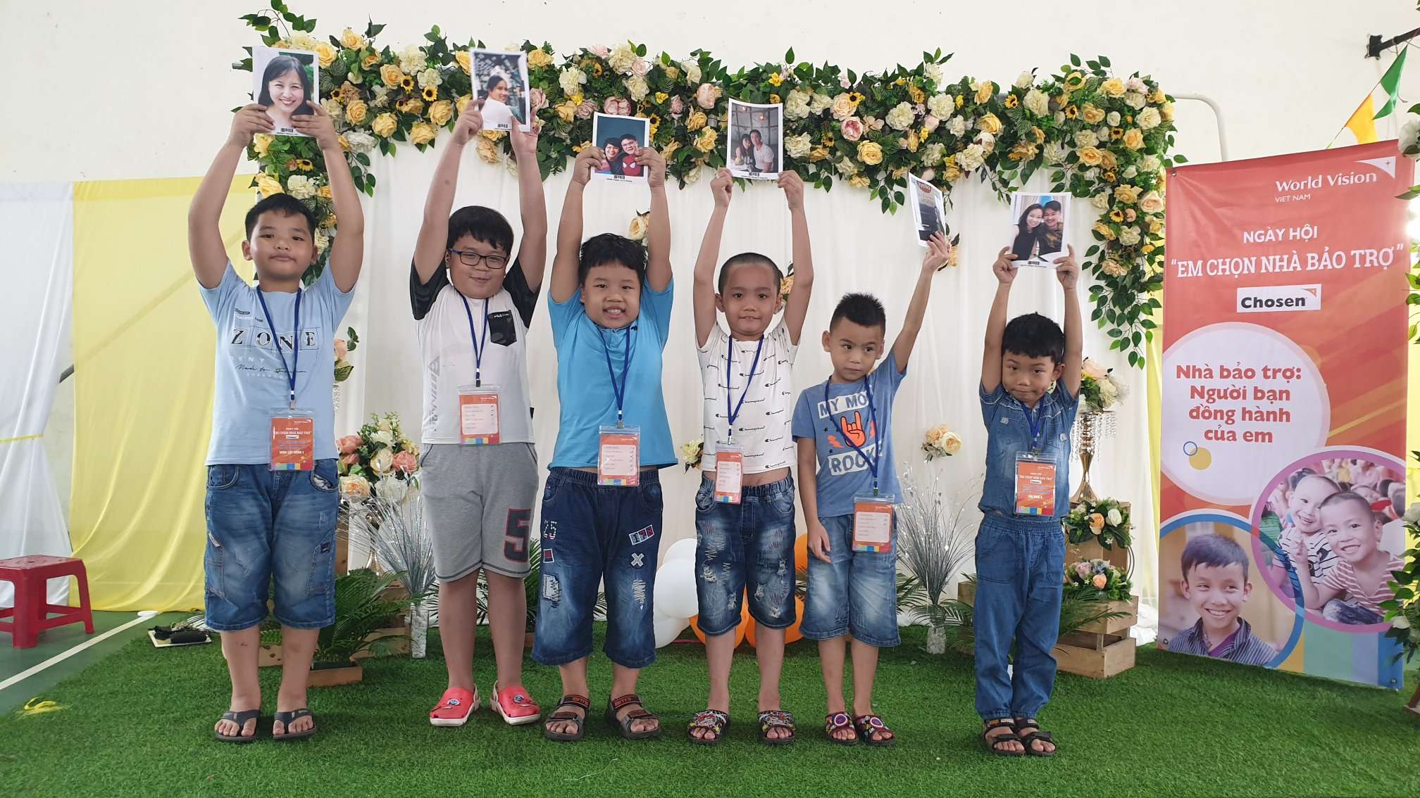 Children from Son Tra with their #chosen sponsor 