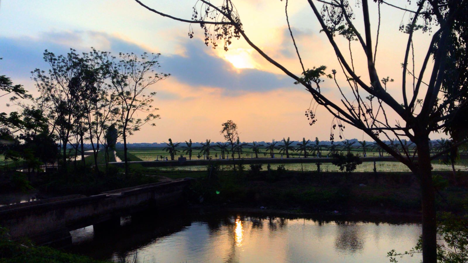 View in one of the evenings in Vietnam, Hung Yen