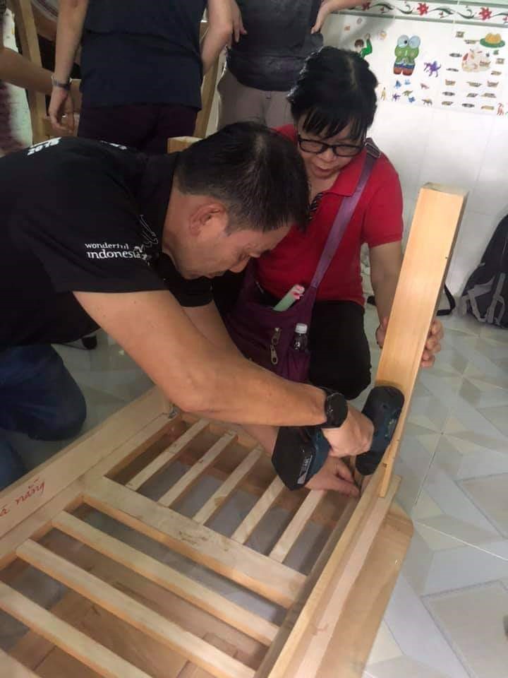 Helping a vulnerable family construct a new table