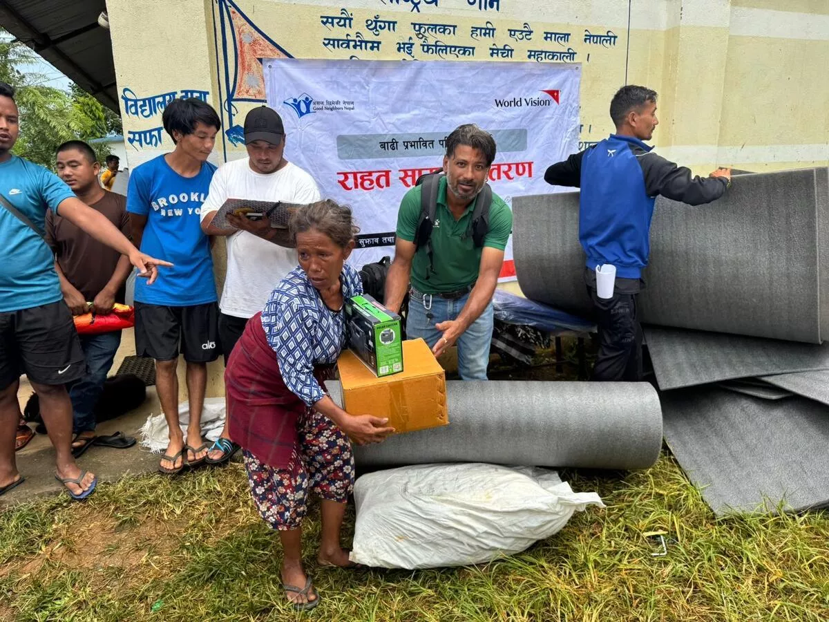 Nepal flash floods response - providing food assistance