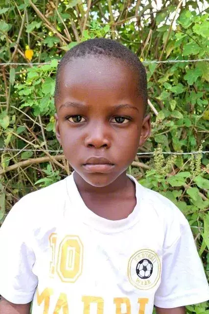 Child Greeting Photo